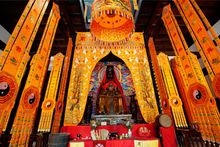 معبد مذهب الوحدة القويم (ژنگ‌يي داو) أمام جبل چينگ‌تشنگ