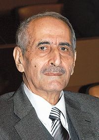 كمال مظهر أحمد.jpg