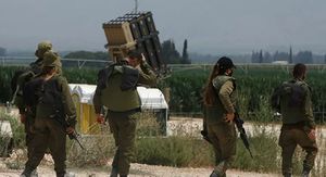 أفراد من الجيش الإسرائيلي في الجولان.JPG