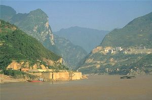 YangtzeInThreeGorges.jpg