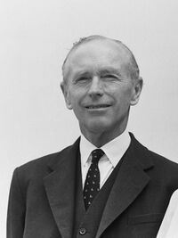 Alec Douglas-Home in 1963.jpg
