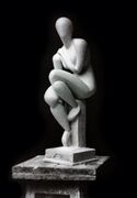 Femme assise, plaster, 65.5 cm (25.75 in), 1914. Photograph by Duchamp-Villon