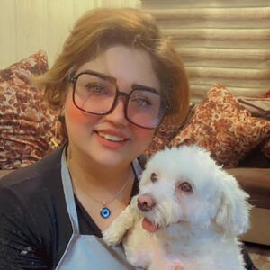 ديار نافع التميمي مربية الكلاب.jpg