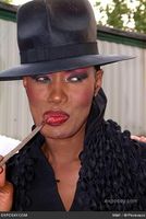 گريس جونز.jpg