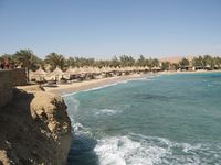 أحد شواطئ القصير.