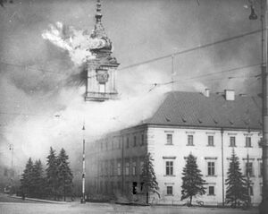 The Royal Castle in Warsaw - burning 17.09.1939.jpg