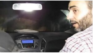 محمد السنوار في سيارة داخل أحد انفاق غزة