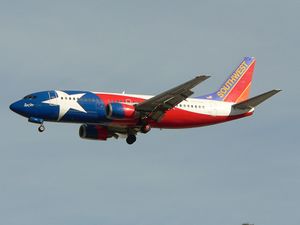 Southwest 737 Lonestar One.jpg