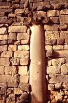 A05 Bosra-Via colonnata 386.jpg