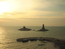 Kanyakumari, the Southernmost tip of Mainland India، عند الشروق.