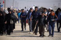 الحج مشيا على الأقدام في الأربعين