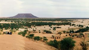 صورة من علٍ لمقاطعة بومديد، 1999