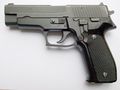 SIG Sauer P226 neu.jpg