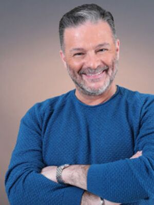 نقولا الأسطى.jpg