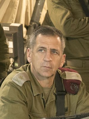 אביב כוכבי.jpg