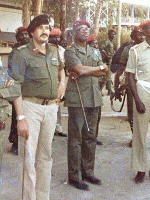 اللواء عبد الكبير الشريف . امر منطقة سبها العسكرية .. انجامينا .. في مناسبة الاحتفاء بانتصار قوات ادريس ديبي المدعومة من ليبيا واستيلائه على السلطة وطرد الرئيس حسين حبري