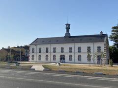 Arsenal building 100 became the Maison des Associations