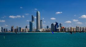 Abu dhabi skylines 2014.jpg