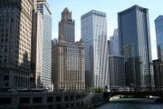 BuildingsLiningChicagoRiver.jpg