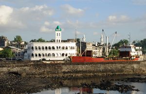 City Centre of Moroni, Capital of the Comores, with Central Mosque and Harbor Bay. Photo by Sascha Grabow.
