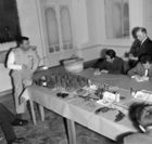 العقيد إيڤ گودار نائب ماسو قائد موانئ دبي 10 ضبطت هذه المواد في القصبة