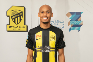 فابينو بقميص الاتحاد.png