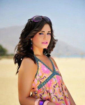 منة فضالي.jpg