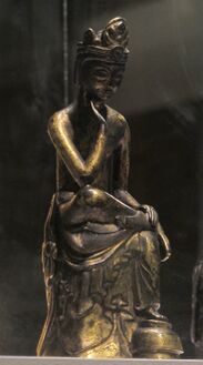 Bodhisattva en méditation. Trois Royaumes de Corée قالب:S-, royaume de Paekche. Bronze doré, H. 15,5 cm.