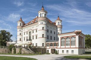 Wojanów Palace