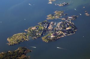 A view of Suomenlinna from a cruiseferry sailing through the narrow Kustaanmiekka strait. (June 2005)