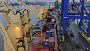 من عمليات نقل اليورانيوم من روسيا إلى الولايات المتحدة.