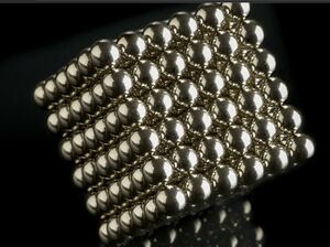 صورة للمغناطيس الدائم.jpg