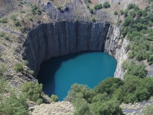 Big Hole Kimberley.jpg