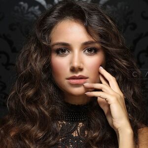 كارلا شمعون.jpg