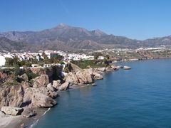 Nerja vue depuis le balcon d'europe.JPG