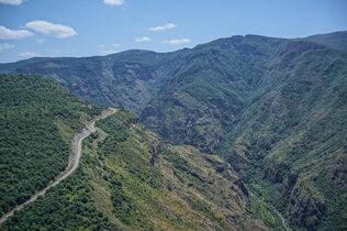 طريق في زنگزور