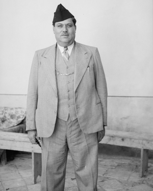 Yaqub al-Ghusayn in 1943, Yacoub Bey Ghussein, keeper of the Bustami shrine LOC matpc.21726 (cropped).tif
