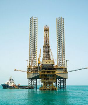 احدى مرافق حقل منيفة