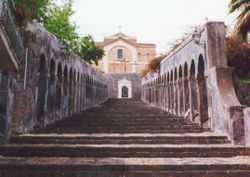 سلالم Chiesa madre di Santa Maria dell'Alto.