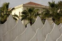 منزل أتاتورك وتماثيل السلام