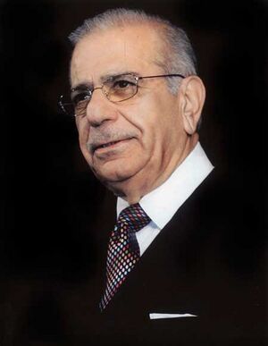 عبد الإله عبد القادر.jpg