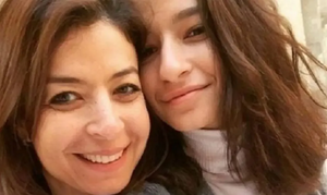 أميرة اديب وأمها منال سلامة