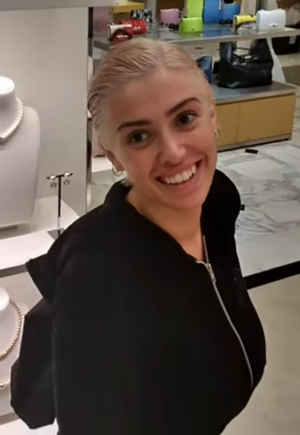 Bianca-Censori-2023 (cropped).png