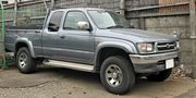 Pickup 4WD Wide Extra cab Sports 2.7 L (RZN174H, Japan)