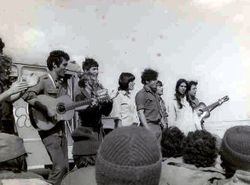 أفراد من حامية الموقع