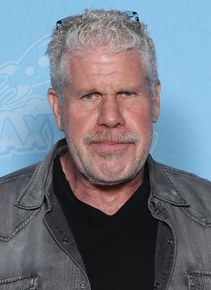 Ron Perlman Photo Op GalaxyCon Raleigh 2019.jpg