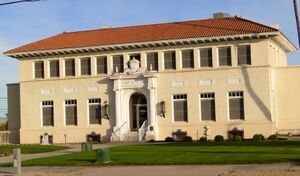 Old Yuma City Hall.jpg