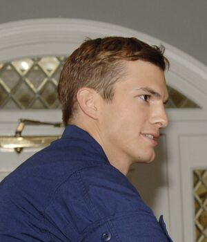 Ashton Kutcher, USAF crop..jpg