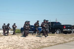 Flickr - The U.S. Army - SWAT Teams at Fort Hood.jpg
