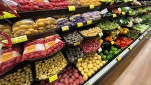 قانون كاليفورنيا للتبرع بفائض الطعام.jpg